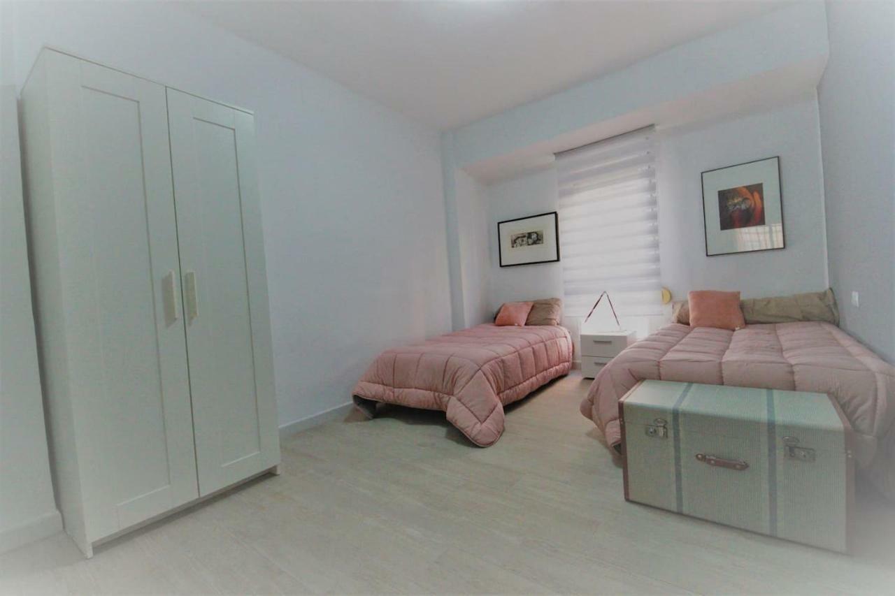Ivam Esquife Appartamento Valenza Esterno foto